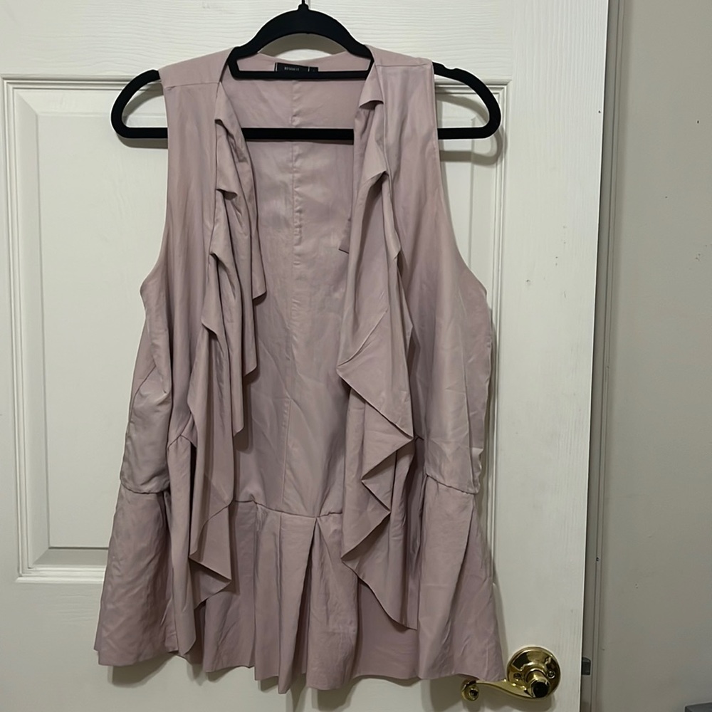 Light Pink Sleeveless Vest, Size L, Can Fit Smaller Sizes, Good Condition